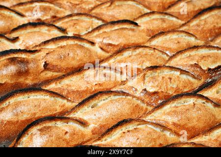 Véritable tradition baguette française dans une boulangerie - Paris - France Banque D'Images