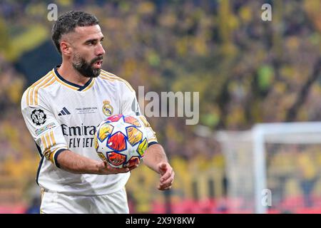 Londres, Angleterre. 01 juin 2024. Dani Carvajal (2) du Real Madrid vu lors de la finale de l'UEFA Champions League 2024 entre le Borussia Dortmund et le Real Madrid à Wembley à Londres. (Crédit photo : Gonzales photo - Tommaso Fimiano). Banque D'Images