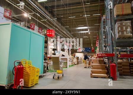 Allées d'entrepôt libre-service dans le magasin Ikea Barakaldo Bilbao pays Basque Espagne Banque D'Images