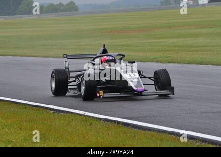 Chloe Chong, JHR Developments, ROKiT F4 British Championship, certifiée par la FIA, trois courses de vingt minutes sur le week-end sur le Snetterton 300 c. Banque D'Images