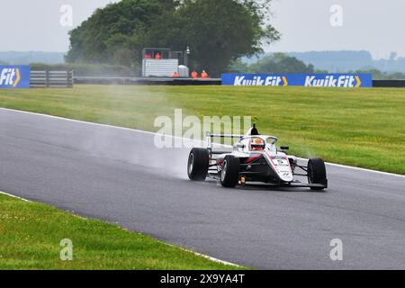 Mika Abrahams, Hitech Pulse-Eight, ROKiT F4 British Championship, certifié par la FIA, trois courses de vingt minutes durant le week-end sur le Snetterton 3 Banque D'Images