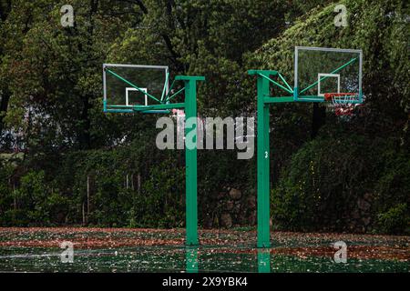 Le terrain de basket-ball d'une université de Wuhan, en Chine Banque D'Images