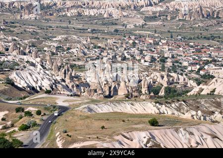 Vue aérienne, Cappadoce, formations rocheuses géologiques, Goreme, Nevsehir Province, Turquie Banque D'Images