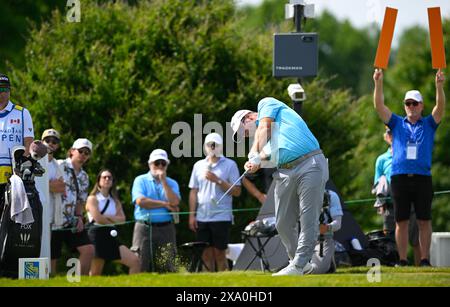 Toronto, Ontario, Canada. 1er juin 2024. RYAN FOX, de la Nouvelle-Zélande, frappe son tir au tee-shirt lors de la troisième ronde de l’Open canadien RBC 2024 au Hamilton Golf and Country Club. (Crédit image : © Jeff Vogan/ZUMA Press Wire) USAGE ÉDITORIAL SEULEMENT! Non destiné à UN USAGE commercial ! Banque D'Images