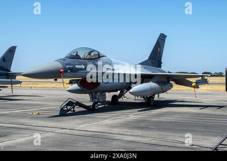 F-16C de l'armée de l'air roumaine au Festival de l'air de Beja Banque D'Images