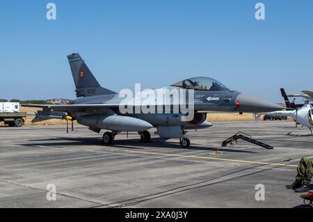 F-16C de l'armée de l'air roumaine au Festival de l'air de Beja Banque D'Images