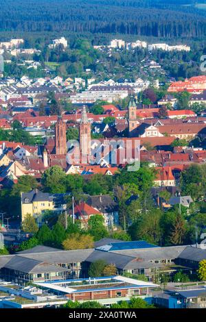 Villingen-Schwenningen : vue sur Villingen depuis la tour d'observation Wanne à Schwarzwald, Forêt Noire, Bade-Württemberg, Allemagne Banque D'Images