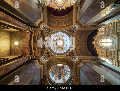 La basilique Saint Dominique et Porto Salvo. Église historique connue pour son architecture baroque époustouflante et son riche patrimoine culturel. La Valette, Malte Banque D'Images