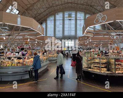 Le marché alimentaire à Riga, Lettonie Banque D'Images