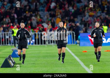 Sydney, Australie. 03 juin 2024. Les arbitres de match s'échauffent avant le match amical international entre l'Australie et la Chine PR au stade Accor le 3 juin 2024 à Sydney, Australie crédit : IOIO IMAGES/Alamy Live News Banque D'Images