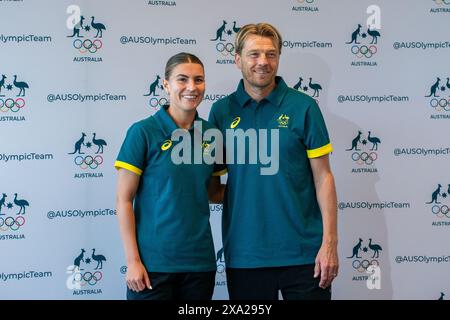 Sydney, Australie. 04 juin 2024. Sydney, Australie, 4 juin 2024 : Steph Catley (7 Australie) et Tony Gustavsson (entraîneur-chef de l'Australie) lors de l'annonce de l'équipe olympique australienne au vestiaire du Parc olympique de Sydney, en Australie. (NOE Llamas/SPP) crédit : photo de presse sportive SPP. /Alamy Live News Banque D'Images