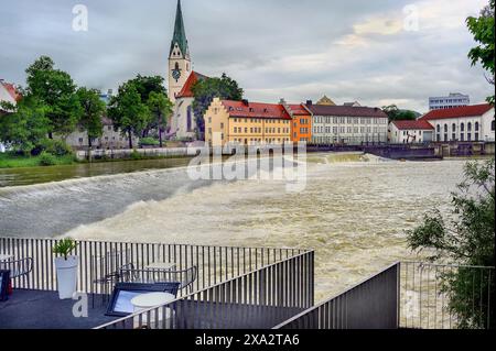 Inondation du barrage Iller Ueberlandwerk, Kempten, Allgaeu, Souabe, Bavière, Allemagne Banque D'Images