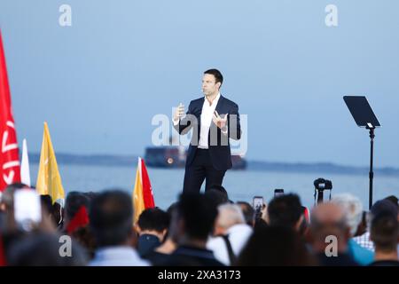 Thessalonique, Grèce. 3 juin 2024. Stefanos Kasselakis, leader du parti SYRIZA, tient un discours lors d'une campagne pré-électorale pour les élections européennes de 2024. (Crédit image : © Giannis Papanikos/ZUMA Press Wire) USAGE ÉDITORIAL SEULEMENT! Non destiné à UN USAGE commercial ! Banque D'Images