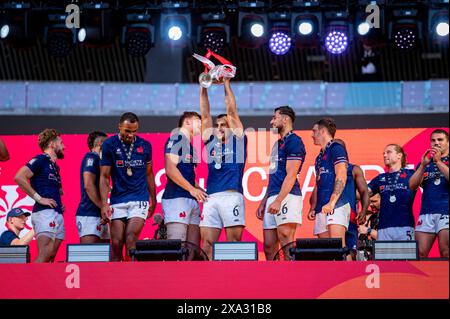 Madrid, Madrid, Espagne. 2 juin 2024. L'équipe masculine de France célèbre la victoire du HSBC Madrid Rugby Sevens au Civitas Metropolitano Stadium le 02 juin 2024 à Madrid, en Espagne. (Crédit image : © Alberto Gardin/ZUMA Press Wire) USAGE ÉDITORIAL SEULEMENT! Non destiné à UN USAGE commercial ! Banque D'Images