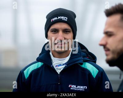 Klaus Bachler (Falken Motorsports, Porsche 911 GT3 R 992, SP9, #33) in der Startaufstellung, GER, 52. ADAC Ravenol 24h Nuerburgring, 24 Stunden Rennen, 02.06.2024 Foto : Eibner-Pressefoto/Michael Memmler Banque D'Images