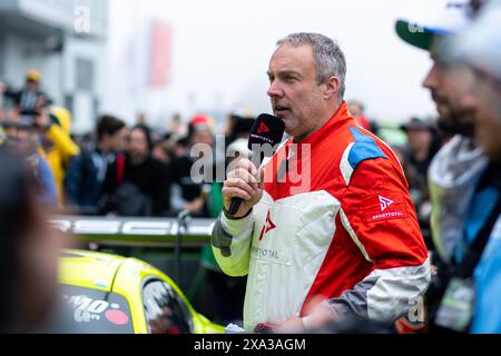 Patrick Simon (Rennfahrer, Sporttotal / Youtube TV Experte), GER, 52. ADAC Ravenol 24h Nuerburgring, 24 Stunden Rennen, 02.06.2024 Foto : Eibner-Pressefoto/Michael Memmler Banque D'Images