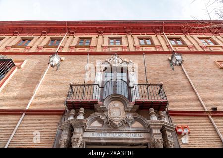 Grenade, Espagne - 23 février 2022 : le Collège notarial d'Andalousie est la corporation de droit public, qui exerce la représentation de la nota Banque D'Images
