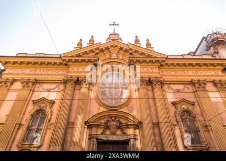 Turin, Italie - 28 mars 2022 : l'église de San Rocco est l'une des églises de Turin, située dans la via San Francesco d'Assisi. Banque D'Images