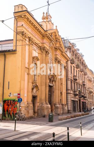 Turin, Italie - 28 mars 2022 : l'église de San Rocco est l'une des églises de Turin, située dans la via San Francesco d'Assisi. Banque D'Images