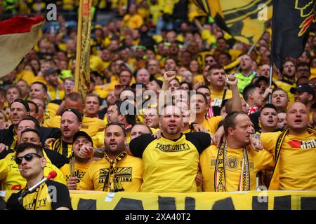 Borussia Dortmund fans - Borussia Dortmund v Real Madrid, finale de l'UEFA Champions League, stade de Wembley, Londres, Royaume-Uni - 1er juin 2024 Banque D'Images
