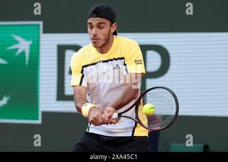 Paris, France. 03 juin 2024. Francisco Cerundolo d'Argentine pendant le jour 9 de l'Open de France 2024, Roland-Garros 2024, tournoi de tennis du Grand Chelem le 3 juin 2024 au stade Roland-Garros à Paris, France - photo Jean Catuffe/DPPI crédit : DPPI Media/Alamy Live News Banque D'Images