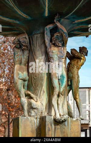 Grenade, Espagne - 26 février 2022 : la Fontana de las Granadas situé sur la Plaza del Humilladero à Grenade, Espagne. Banque D'Images