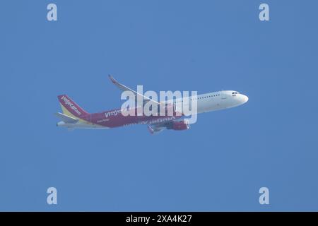 Chiangmai, Thaïlande - novembre 28 2023 : HS-VKF A321 de Thai Vietjet Airline. Décollez de l'aéroport international de Chiang mai à l'aéroport de Bangkok. Banque D'Images
