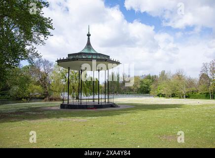 Le kiosque à musique dans le Regents Park, Westminster, Londres, Angleterre Banque D'Images