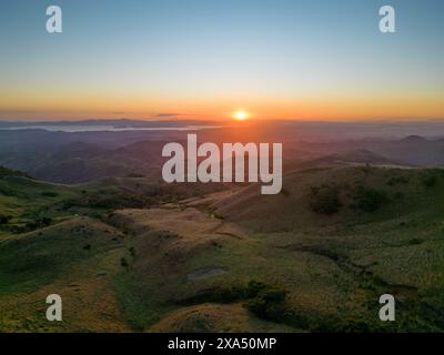 Une vue aérienne des collines de Monteverde à Puntarenas, Costa Rica Banque D'Images