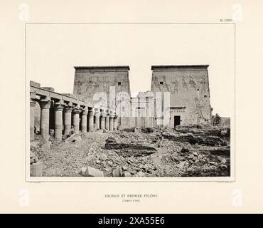 Dromos et premier Pylône (Temple d'Isis) d'Émile Béchard ou Hippolyte déjoué, 1887 Banque D'Images