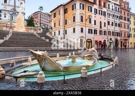 Piazza di Spagna et les marches espagnoles le matin à Rome, Italie. Célèbre place à Rome, Italie. Architecture de Rome et point de repère. Banque D'Images