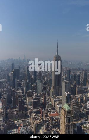 New York, États-Unis. 04 juin 2024. Vue de l'Empire State Building sur l'île de Manhattan à New York aux États-Unis ce mardi 04. Crédit : Brazil photo Press/Alamy Live News Banque D'Images