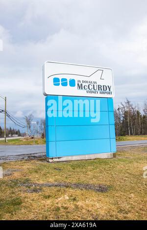 JA Douglas McCurdy Sydney Airport signe à glace Bay, Nouvelle-Écosse, Canada Banque D'Images