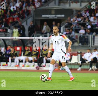 Nuremberg, Allemagne. 3 juin 2024. L'Allemand Waldemar Anton contrôle un ballon lors du match amical Allemagne contre Ukraine au Max-Morlock-Stadion à Nuremberg, en Allemagne. Crédit : Oleksandr Prykhodko/Alamy Live News Banque D'Images