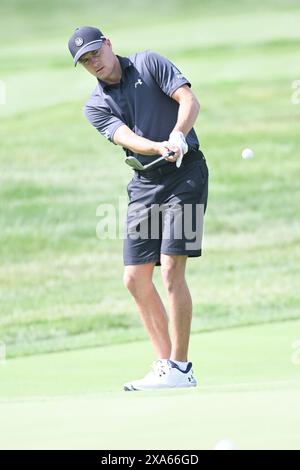 Dublin, Ohio, États-Unis. 4 juin 2024. Jordan Spieth (États-Unis) part sur le 1er trou lors des rondes d'entraînement le jour 2 au Memorial Tournament à Dublin, Ohio. Brent Clark/Cal Sport Media/Alamy Live News Banque D'Images