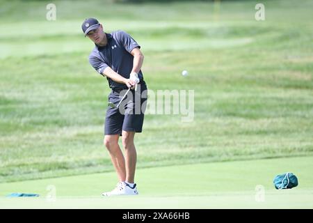 Dublin, Ohio, États-Unis. 4 juin 2024. Jordan Spieth (États-Unis) part sur le 1er trou lors des rondes d'entraînement le jour 2 au Memorial Tournament à Dublin, Ohio. Brent Clark/Cal Sport Media (crédit image : © Brent Clark/Cal Sport Media). Crédit : csm/Alamy Live News Banque D'Images