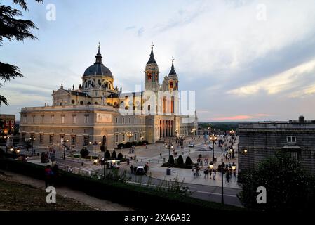 Cathédrale de la Almudena à Madrid, Espagne Banque D'Images