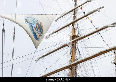 Le navire d'entraînement ARC Gloria et navire amiral officiel de la marine colombienne Banque D'Images