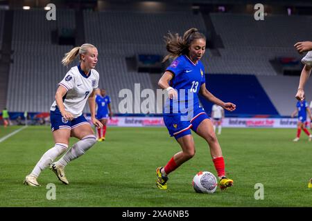 Saint Etienne, France. 04 juin 2024. Selma Bacha (13 France) lors du match des qualifications européennes femmes entre la France et l'Angleterre au stade Geoffroy-Guichard à Saint-Etienne. (Pauline FIGUET/SPP) crédit : SPP Sport Press photo. /Alamy Live News Banque D'Images