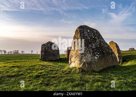 Le tombeau mégalithique Nobbin, Putgarten, île de Ruegen, Mecklembourg-Poméranie occidentale, Allemagne Banque D'Images