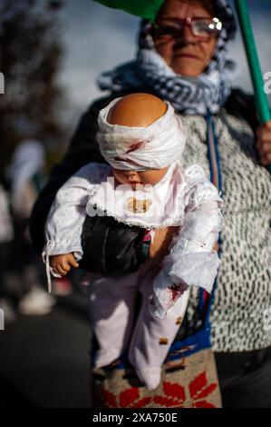 Bogota, Colombie. 04 juin 2024. Des manifestants prennent part à une manifestation de soutien à la Palestine le 4 juin 2024 à Bogota, en Colombie. Photo par : Sebastian Barros/long Visual Press crédit : long Visual Press/Alamy Live News Banque D'Images