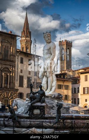 Fontaine de Neptune Fontana del Nettuno sur la Piazza della Signoria, Florence (Italien : Firenze, région de Toscane, Italie, Europe Banque D'Images