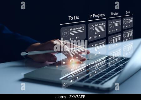 Développement de logiciels agiles ou gestion de projets à l'aide de tableaux de méthodologie kanban ou scrum à l'écran. Processus, flux de travail, outils d'organisation visuelle et Banque D'Images