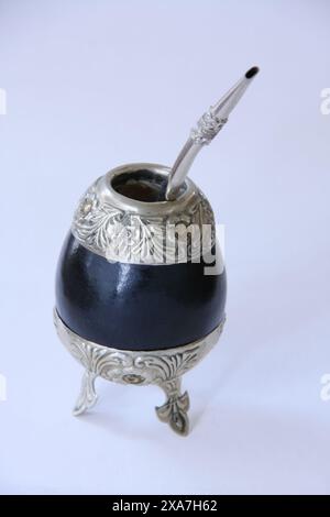 Tasse à boire bleu et argent mate Banque D'Images
