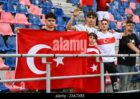 Bologne, Italie. 04 juin 2024. Supporters de Turkiye pendant Italie - Turkiye, match amical de football à Bologne, Italie, 04 juin 2024 crédit : Agence photo indépendante/Alamy Live News Banque D'Images