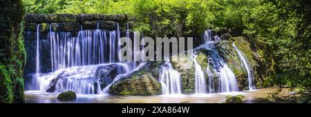 Cascade de Geratser, près de Rettenberg, Allgaeu, Bavière, Allemagne Banque D'Images