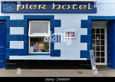 Hébrides intérieures, île de Skye, ville de Portree, maisons colorées sur le port, rangée de maisons, Écosse, Royaume-Uni, Europe, L'extérieur d'un Banque D'Images