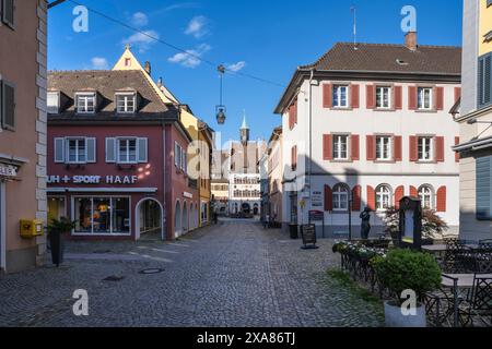 Zone piétonne avec la mairie dans le centre historique de Staufen im Breisgau, région viticole, Markgraeflerland, Forêt Noire Banque D'Images