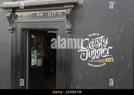 The Crusty Juggler, produit Ives, Cornwall, England, UK, 2024 Banque D'Images