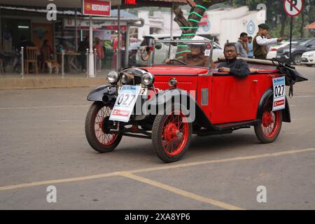 1934 Austin voiture avec moteur 7 ch et 4 cylindres. Inde WBB 5992. Banque D'Images